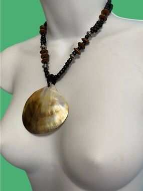 Artisan Natural Sea Shell Black Wood Beads Pendant Necklace